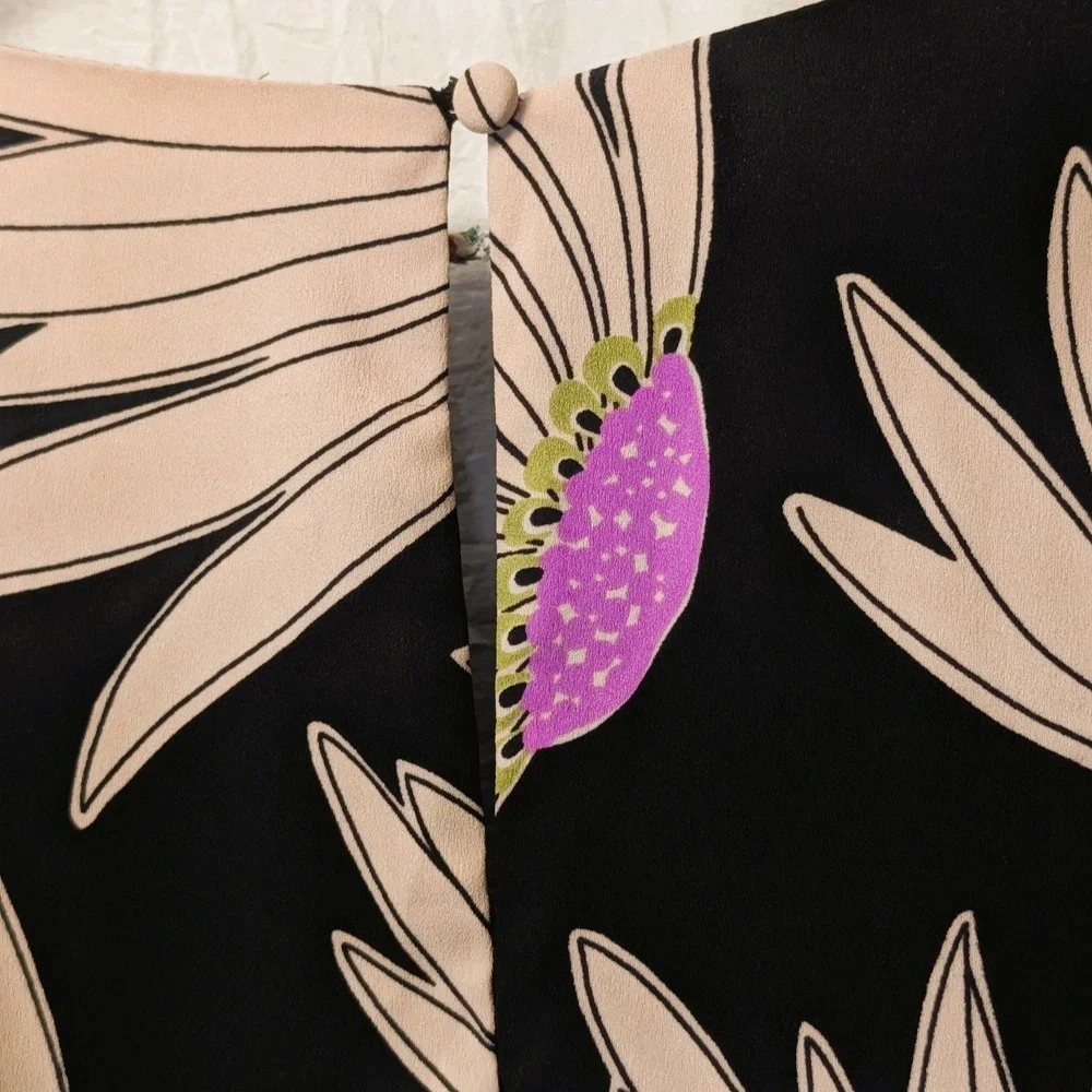 Kate Spade New York Falling Flower Jumpsuit Black Flowy Smocked Size 8 Flutter - Picture 6 of 10